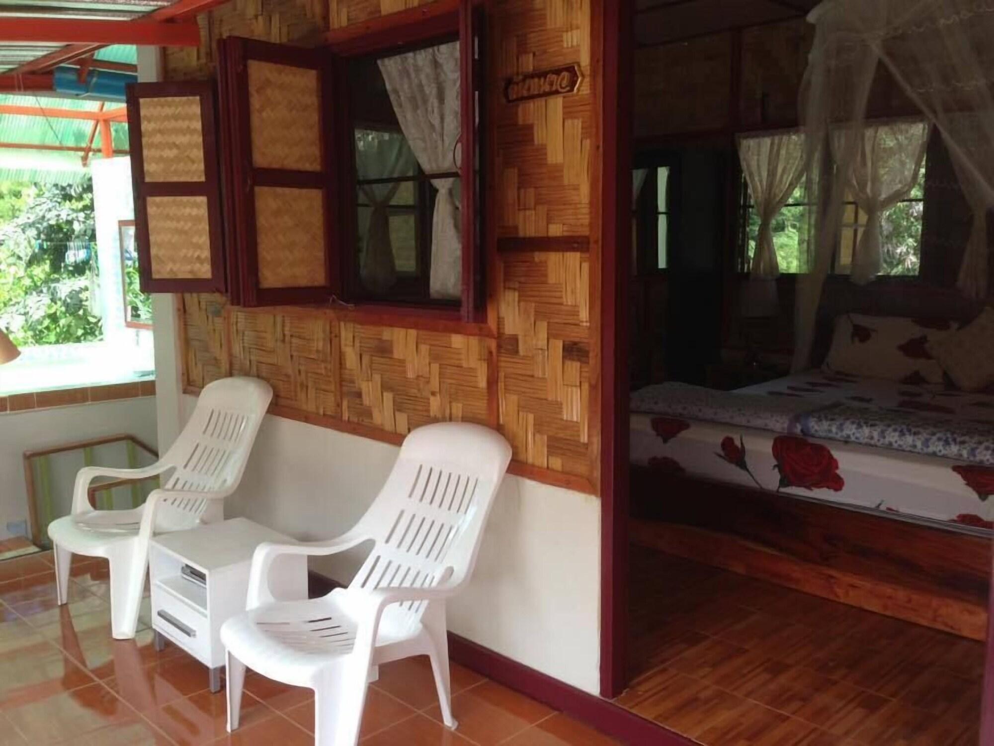 Yayee Homestay Sai Yok Extérieur photo