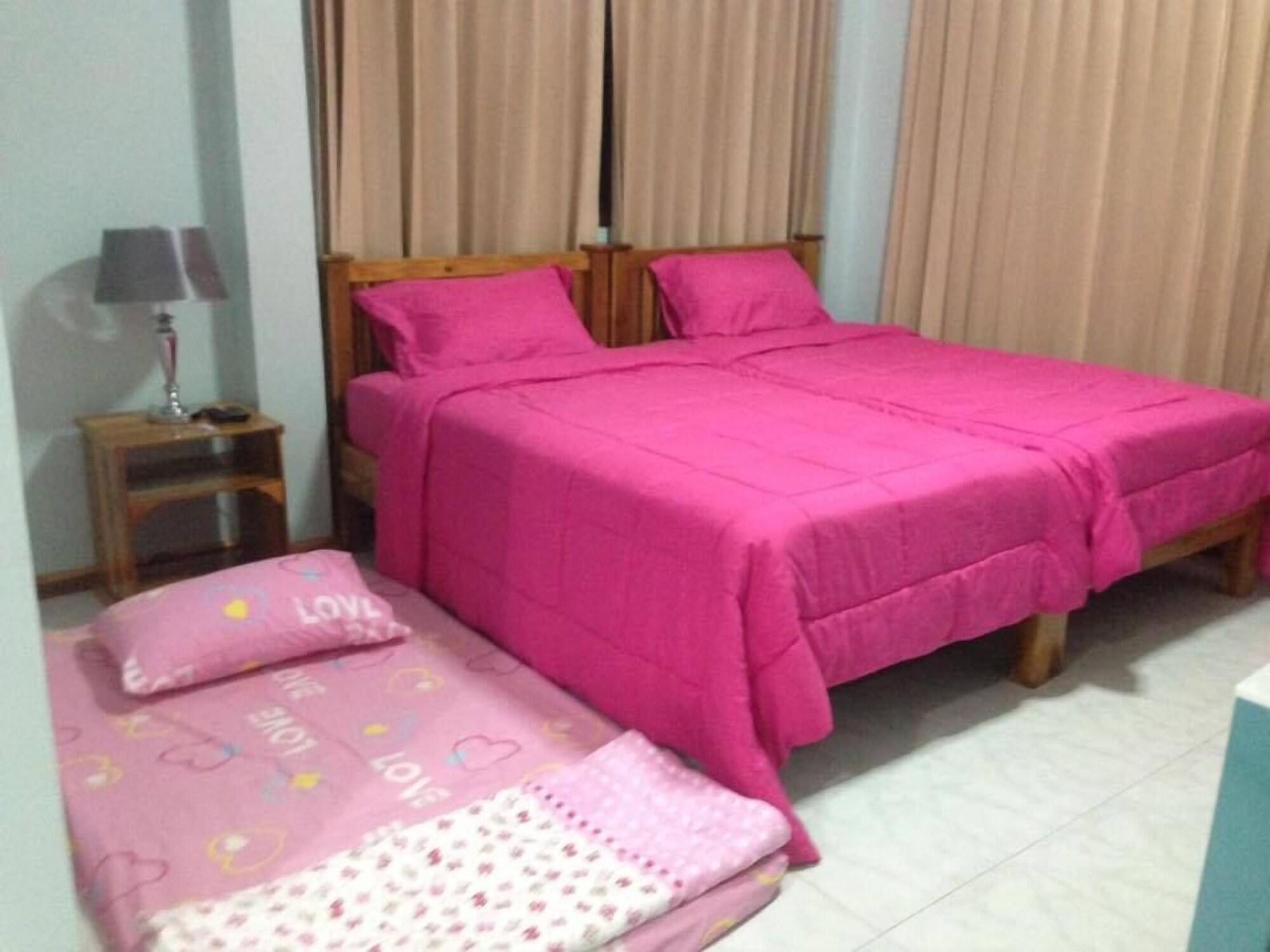 Yayee Homestay Sai Yok Extérieur photo