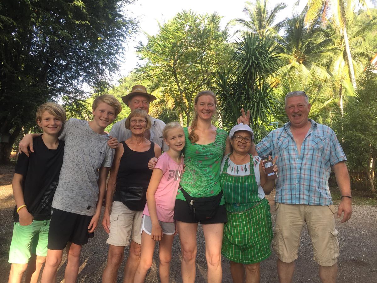 Yayee Homestay Sai Yok Extérieur photo