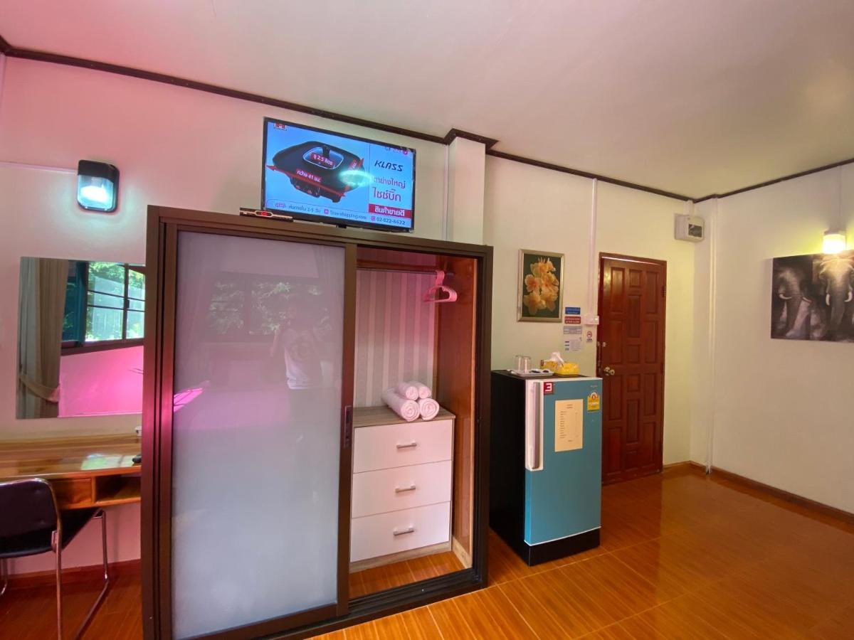 Yayee Homestay Sai Yok Extérieur photo