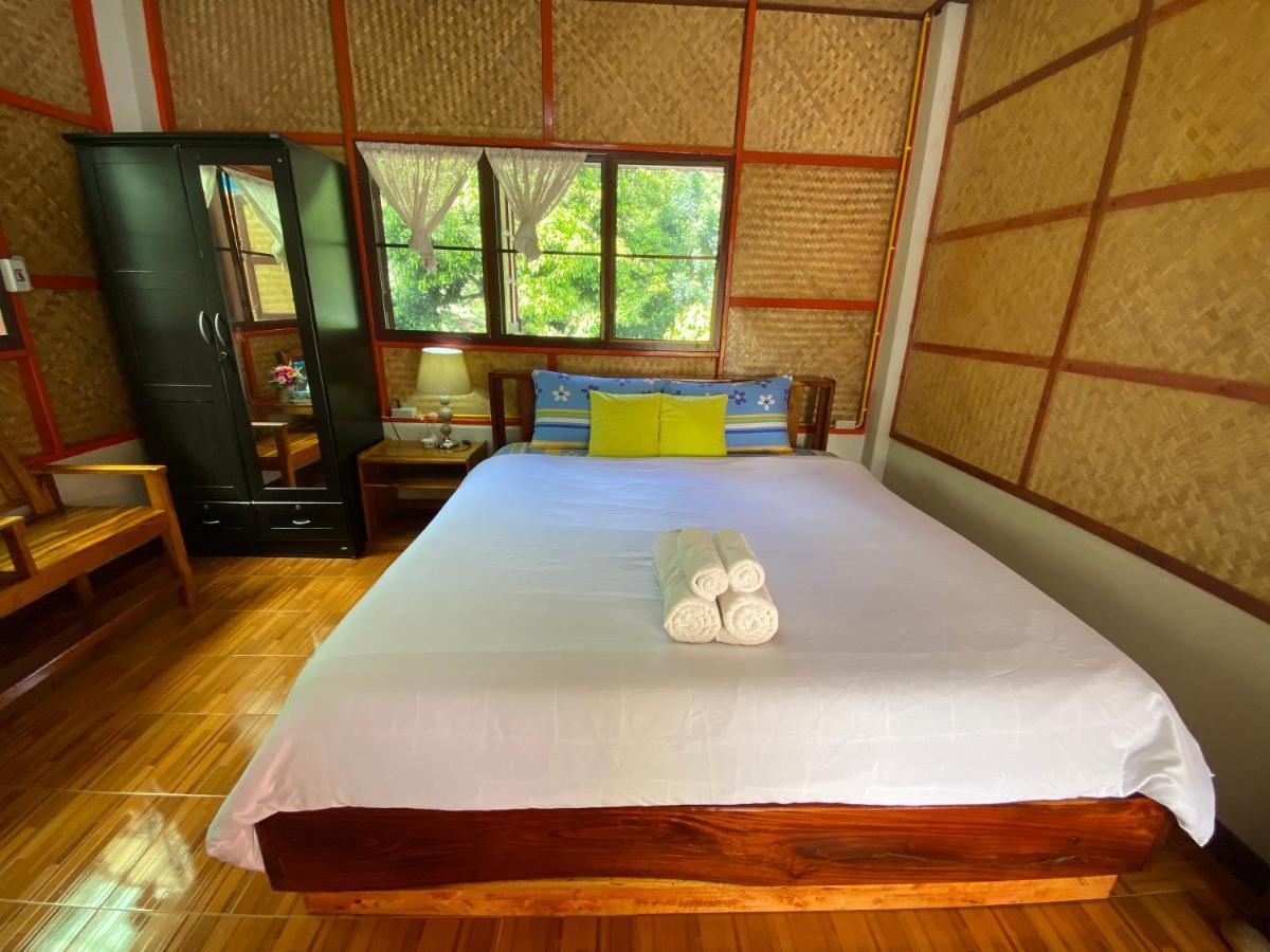 Yayee Homestay Sai Yok Extérieur photo